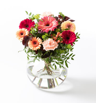 Gavebukett fersken og burgunder Gavebukett fersken og burgunder